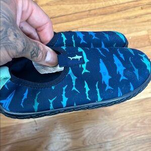 Vibrant Shark Print Slip-On water Shoes